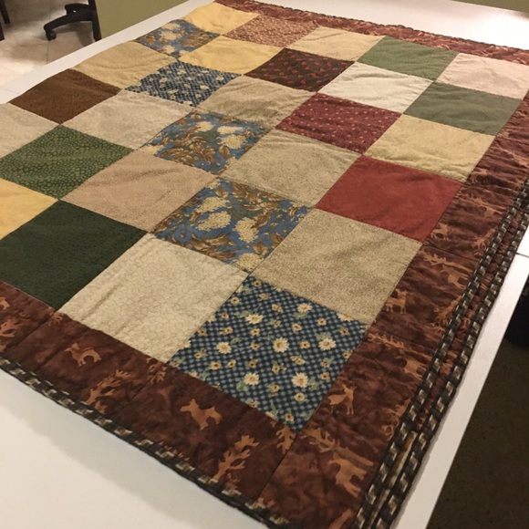 Fall Design Handmade Quilt - Picture 3 of 16